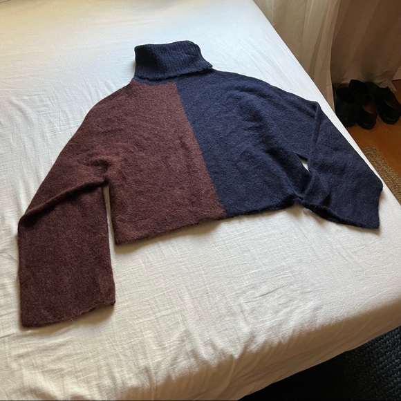 NICHOLAS Sweaters - NWOT Nicholas blue maroon two tone color block knit turtleneck pullover sweater